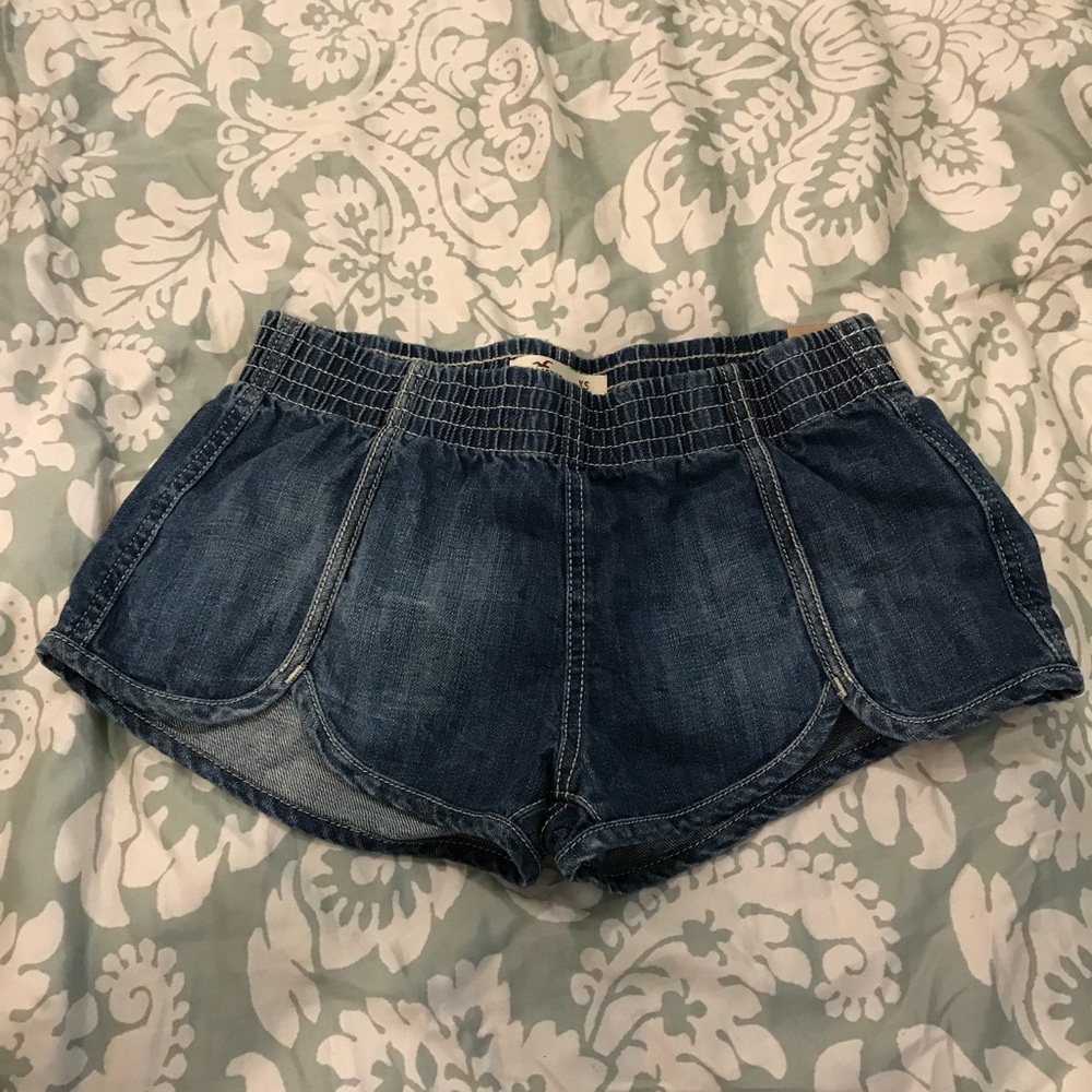 NWT Hollister size XS Short Denim Shorts